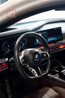 بي ام دبليو الفئة 7